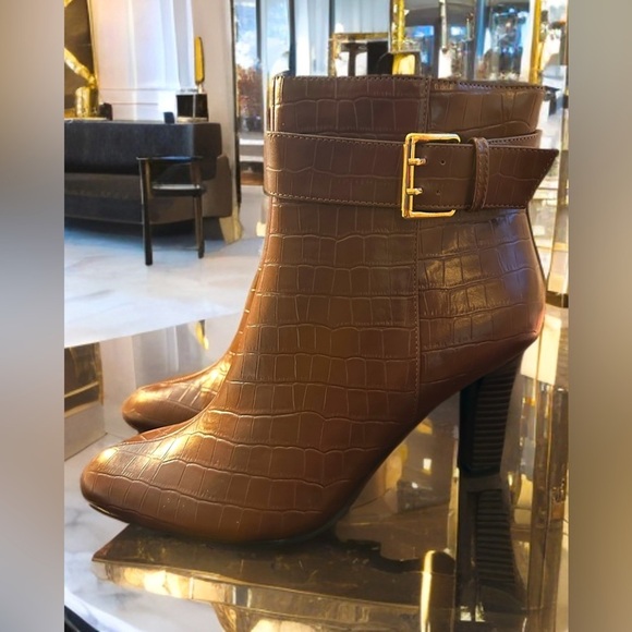 NEW Women’s City Chic Tory Faux Croc Ankle Boot Color Brown Size EU 41 / US 10.5 - Picture 8 of 10